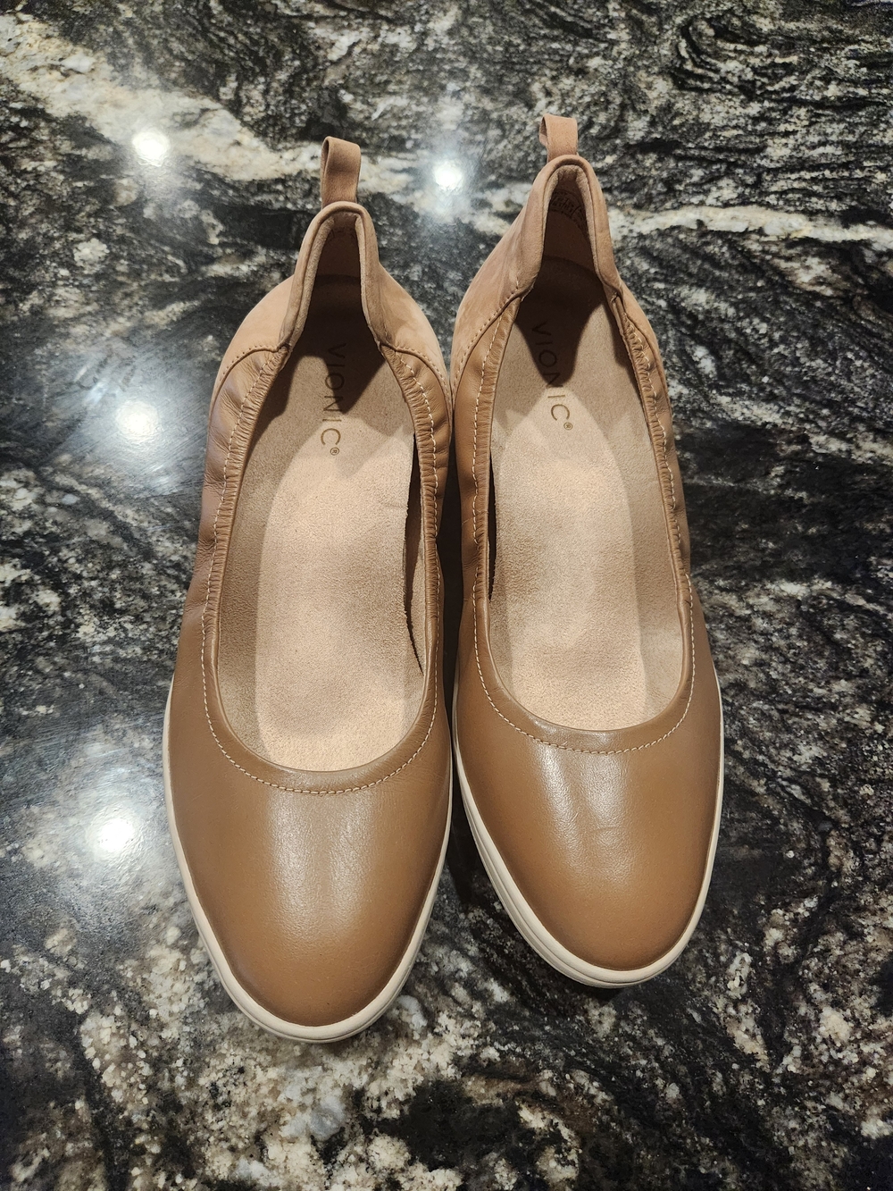 NEW Vionic Women's Jacey Tan Leather Slip-On Wedge